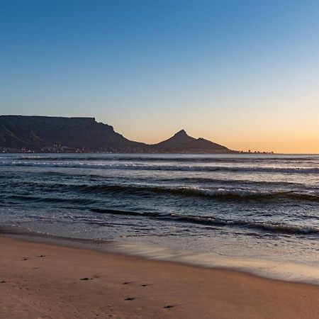 Ocean Vibes Hotel Cape Town Bagian luar foto