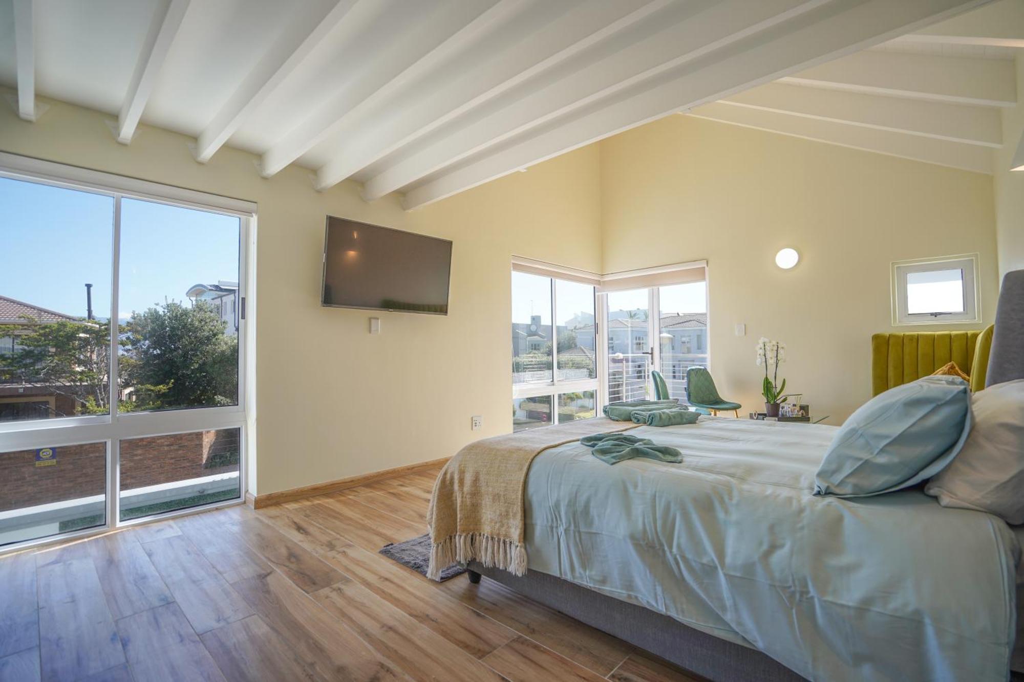 Ocean Vibes Hotel Cape Town Bagian luar foto