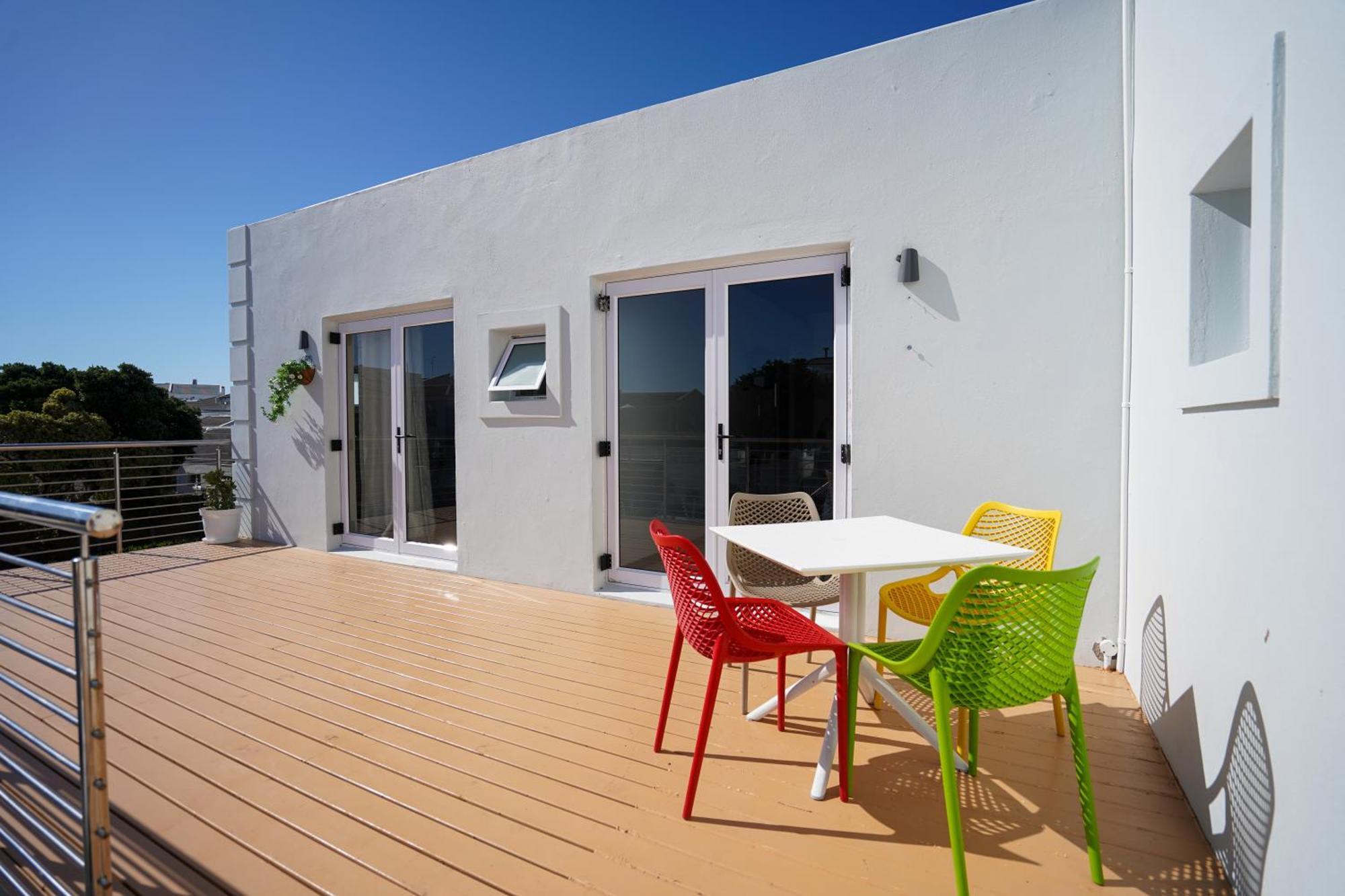 Ocean Vibes Hotel Cape Town Bagian luar foto