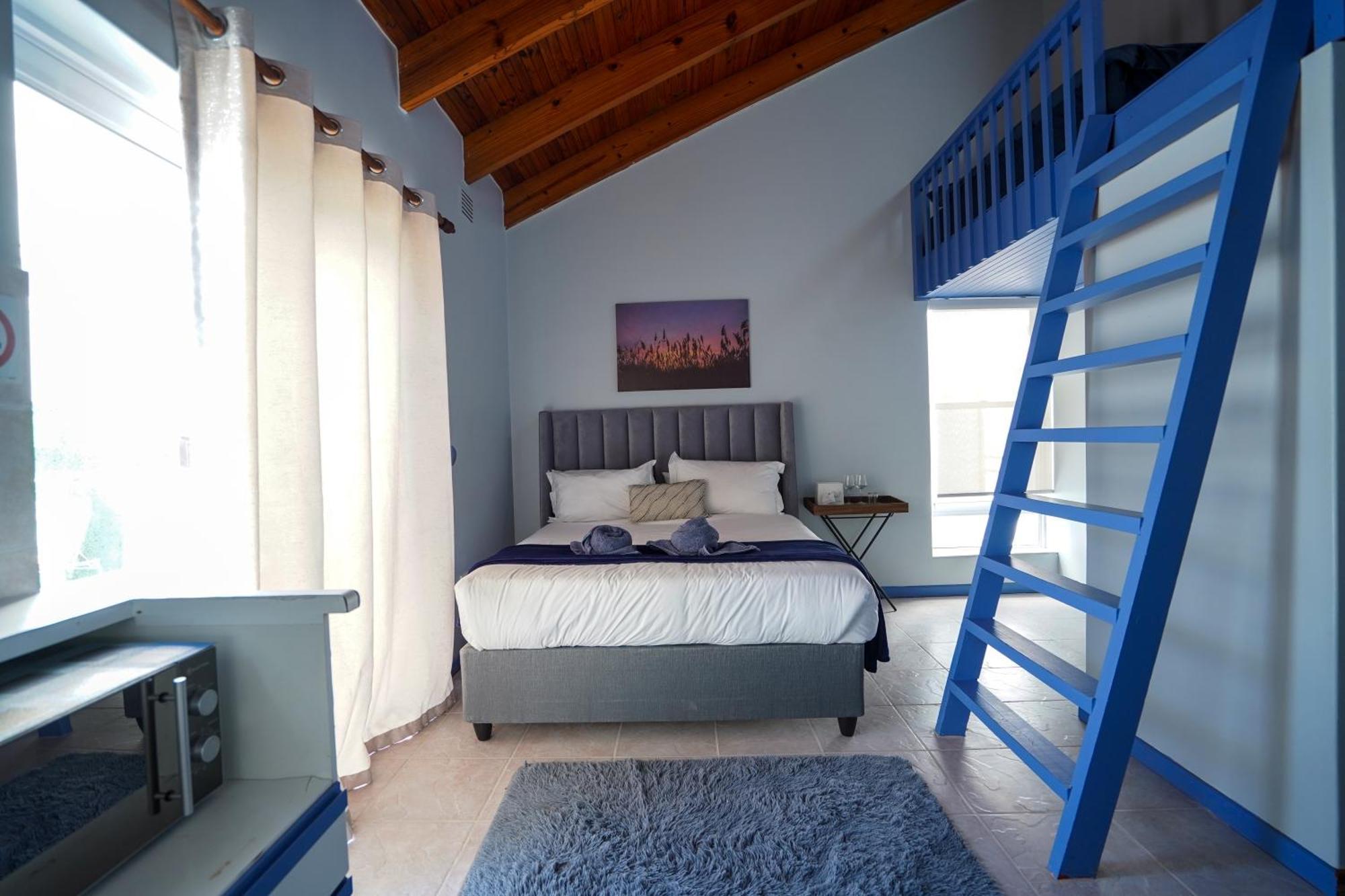 Ocean Vibes Hotel Cape Town Bagian luar foto