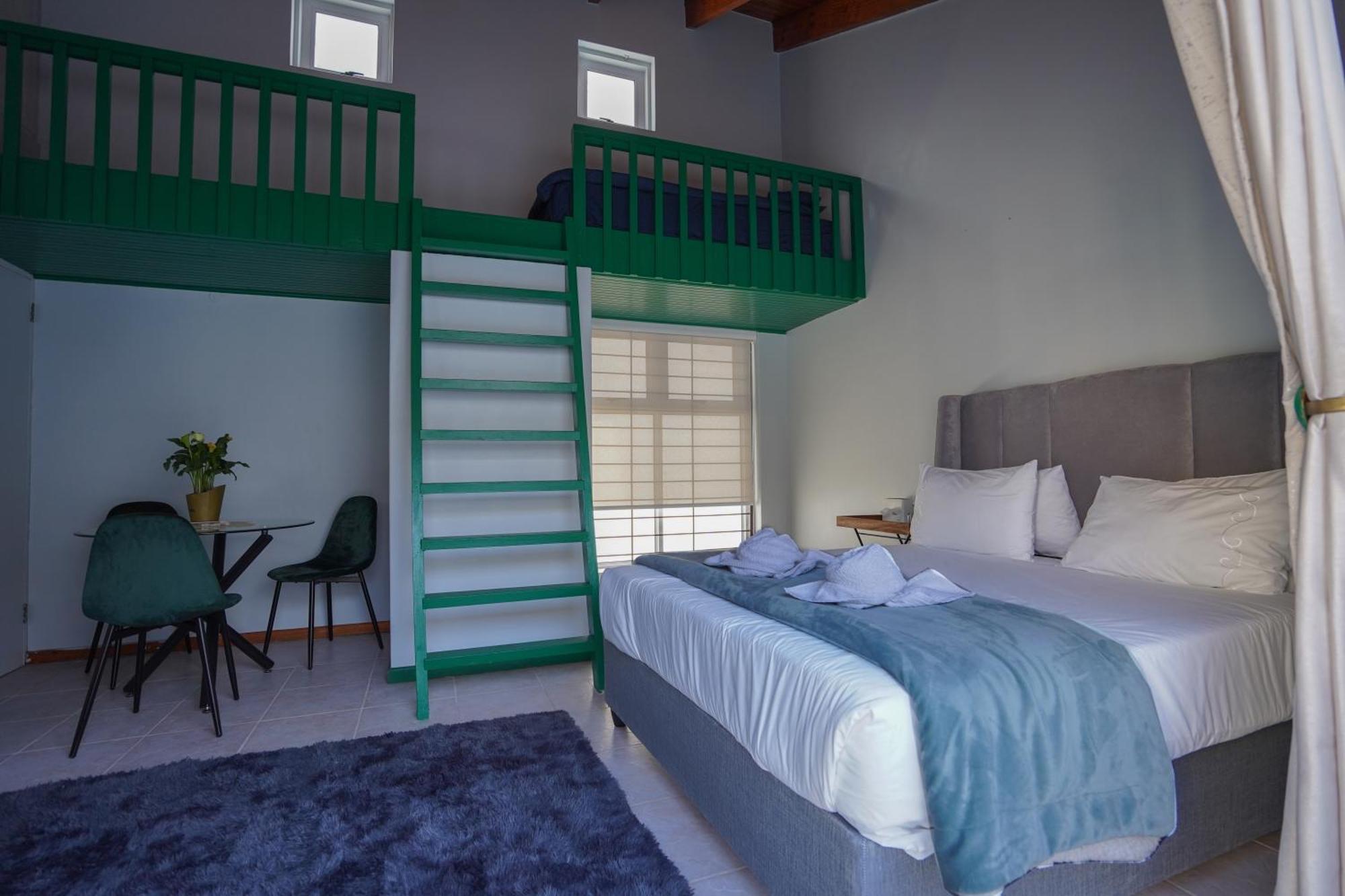 Ocean Vibes Hotel Cape Town Bagian luar foto