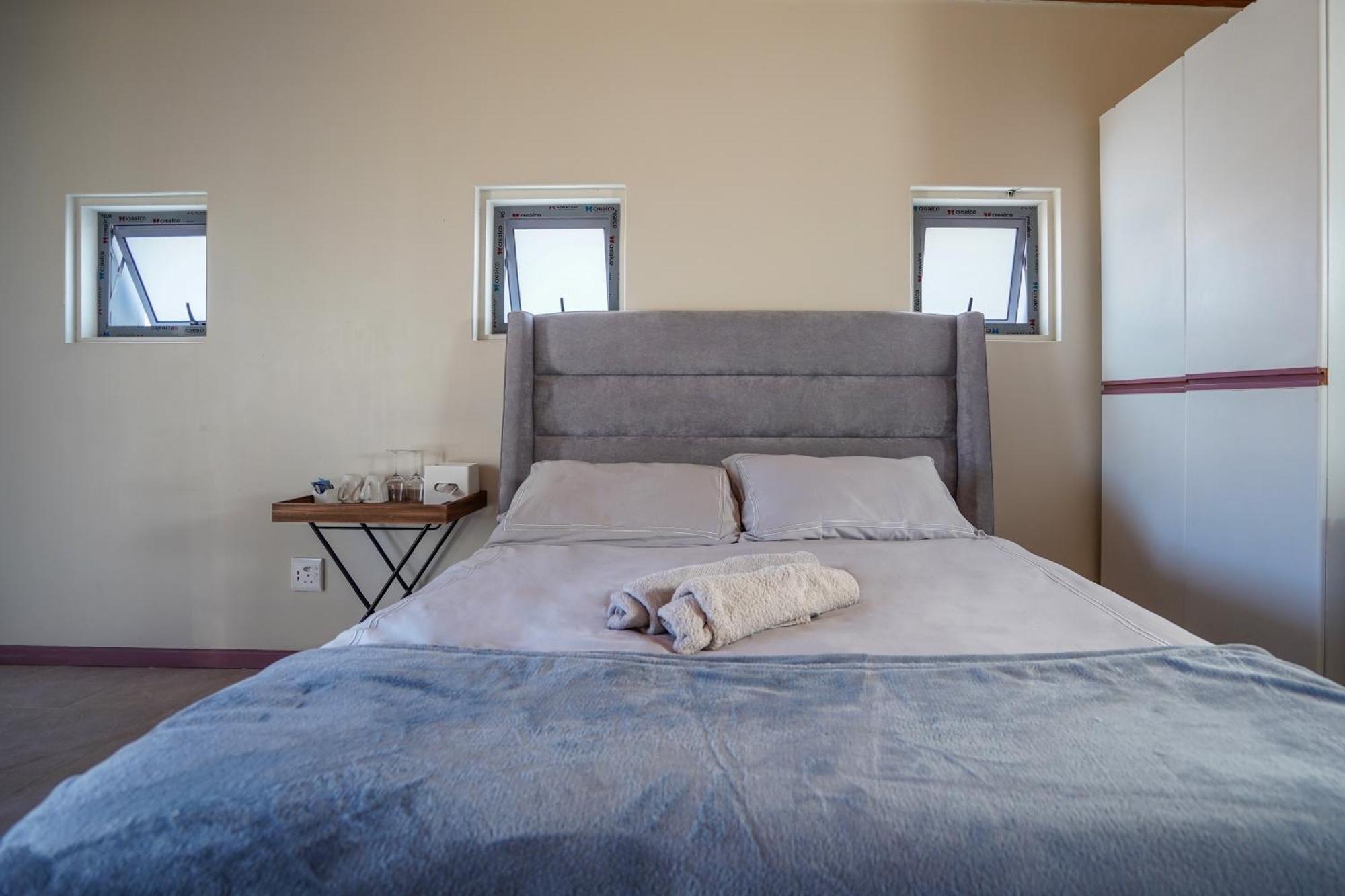 Ocean Vibes Hotel Cape Town Bagian luar foto