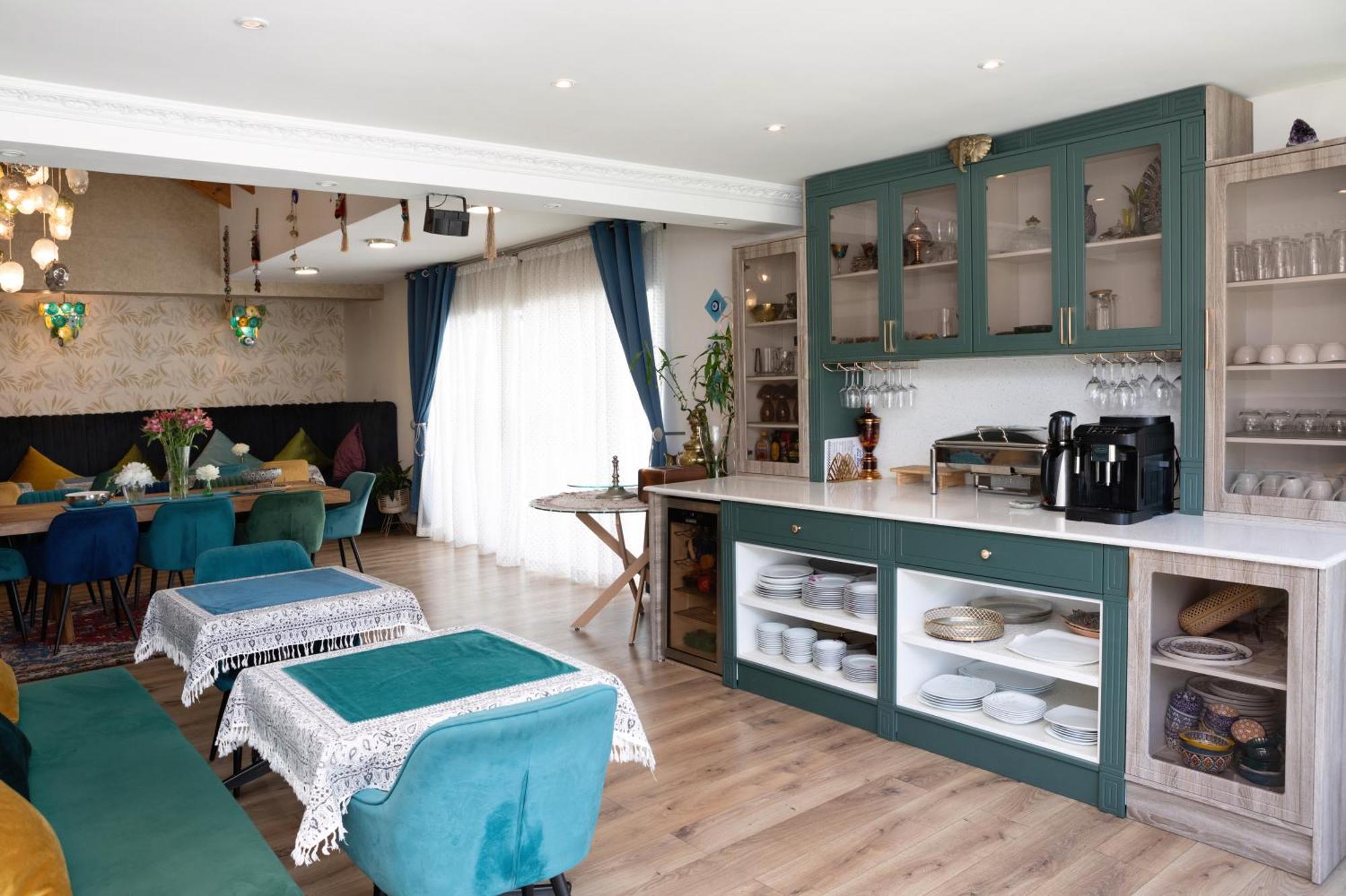 Ocean Vibes Hotel Cape Town Bagian luar foto